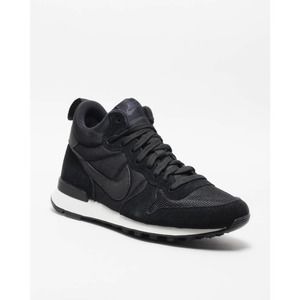 Nike Black and Gray Women's Sneakers